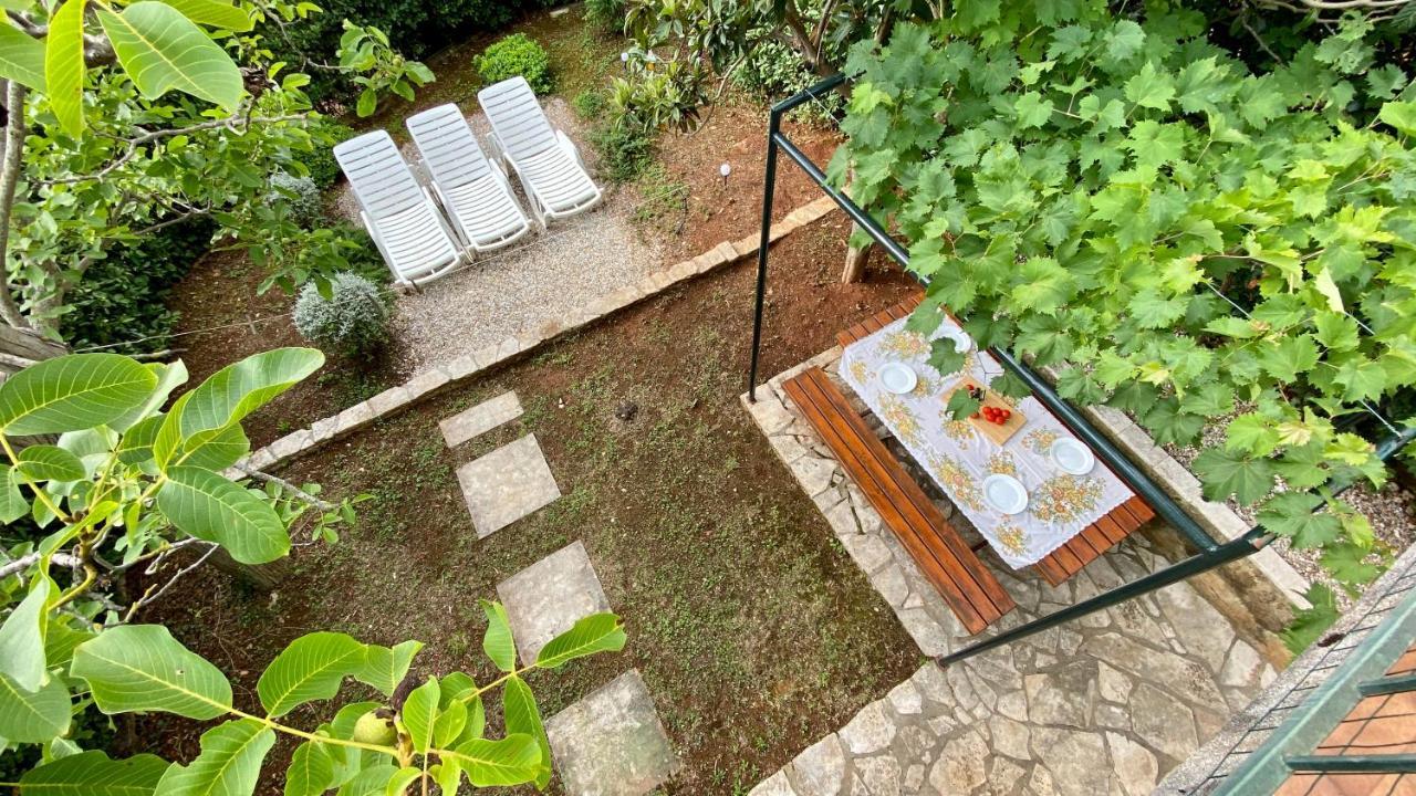 Bilini Garden Apartment Pula Exteriér fotografie
